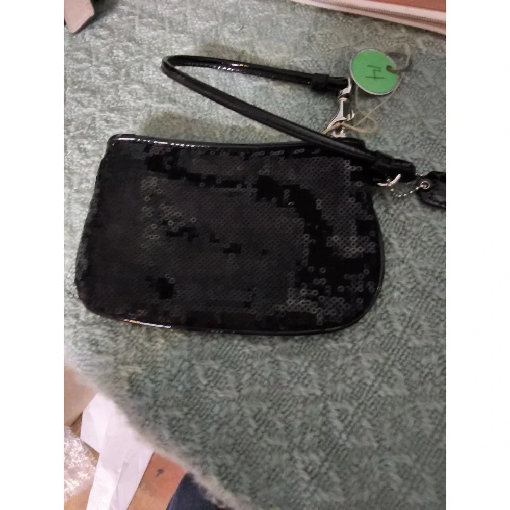 14. Coach Poppy Black Sequin Wristlet Clutch Bag Patent Leather Trim Silver Logo